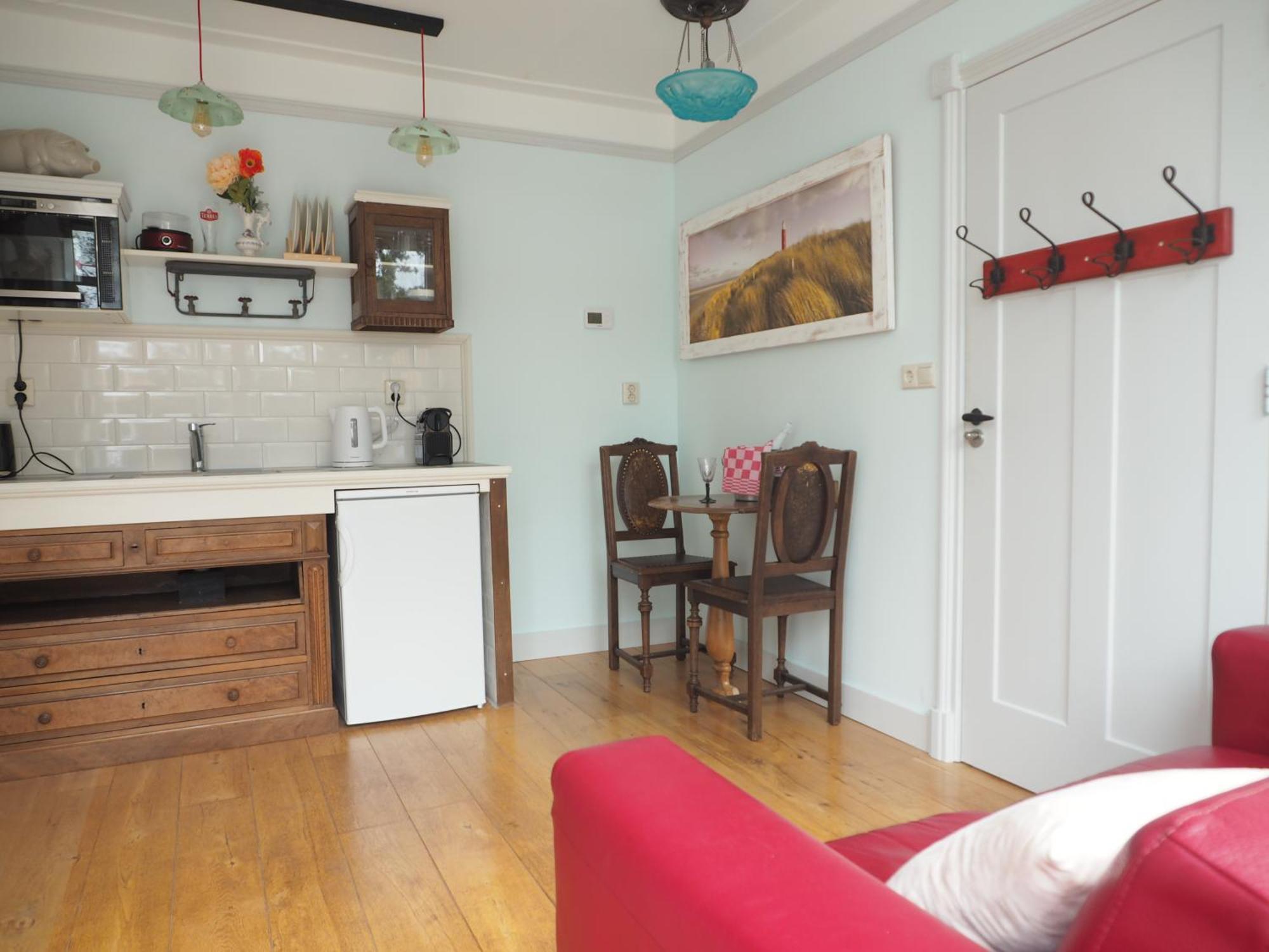 دِن بورِخْ B&B Bureau Warmoesstraat المظهر الخارجي الصورة